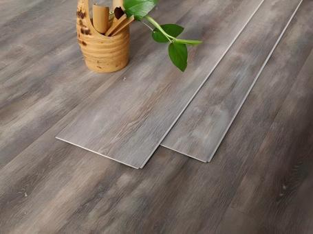 خط إنتاج صفائح أرضيات PVC (SPC/LVT)