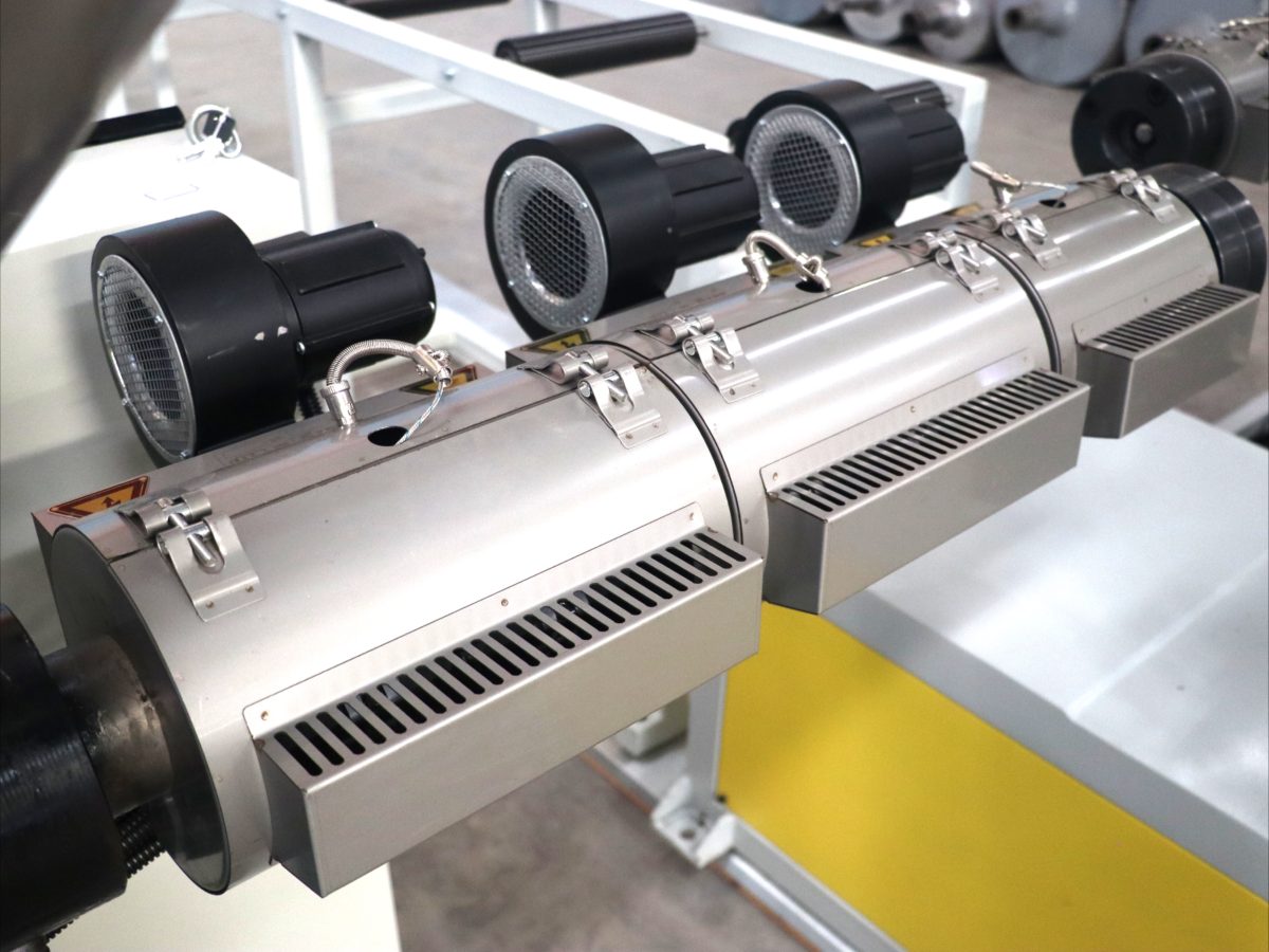 خط إنتاج مقاطع PVC-الألومنيوم بالبثق المشترك