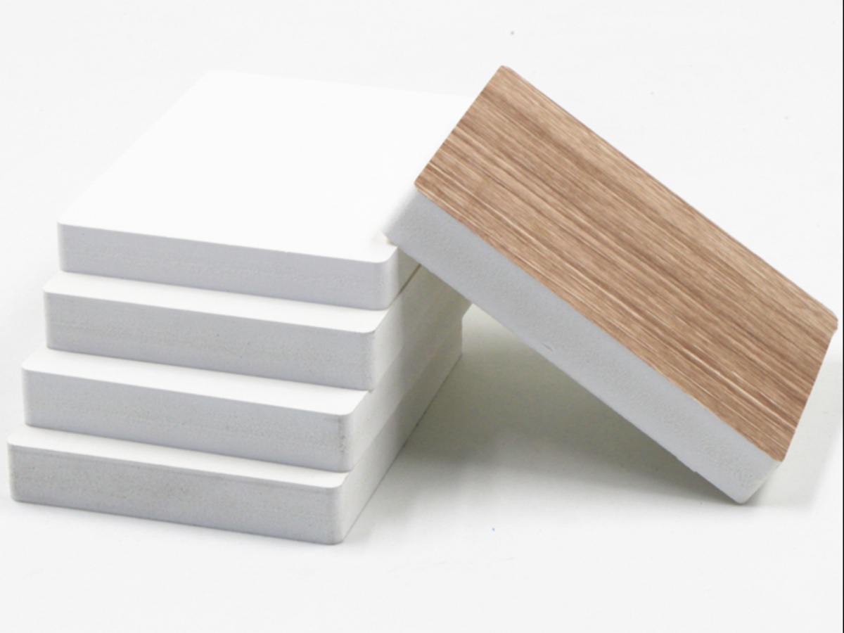 خط إنتاج ألواح الأثاث WPC(PVC+Wood)