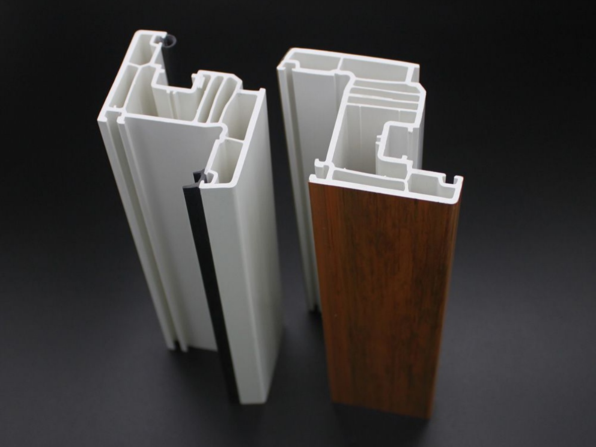 خط إنتاج إطارات النوافذ والأبواب المصنوعة من مادة PVC